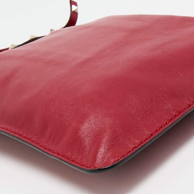 Pre Owned Valentino Red Leather Rockstud Flat Crossbody Bag