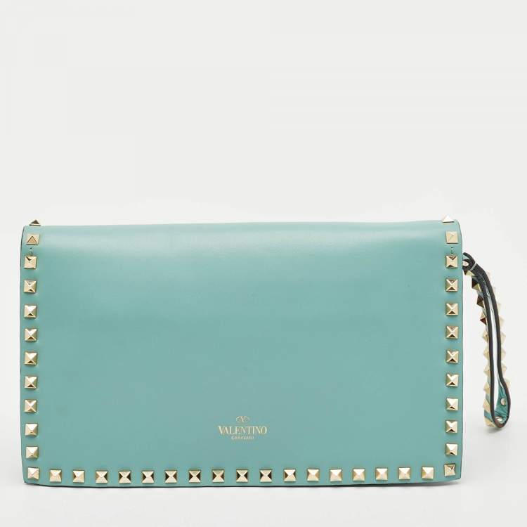 Pre Owned Valentino Light Green Leather Rockstud Flap Wristlet Clutch
