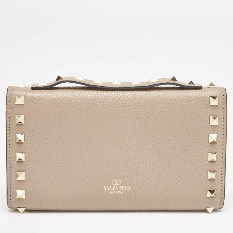 Pre Owned Valentino Beige Leather Rockstud Wallet on Chain