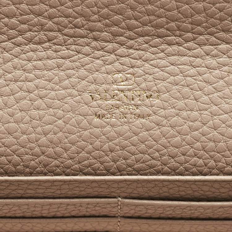 Pre Owned Valentino Beige Leather Rockstud Wallet on Chain