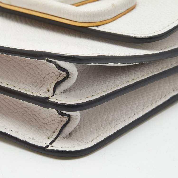 Pre Owned Valentino White Leather VLogo Compact Wallet On Chain