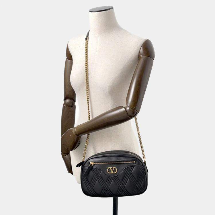 Pre Owned Valentino Garavani Quilty 67 Medium Black Leather Zip-Up Shoulder Bag