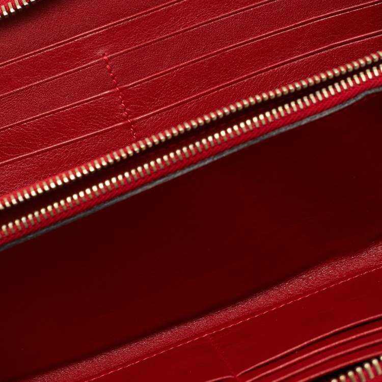 Pre Owned Valentino Red Leather Rockstud Zip Continental Wallet