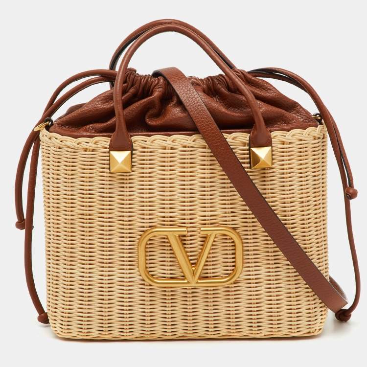 Pre Owned Valentino Beige/Brown Wicker And Leather Vlogo Signature Bucket Bag