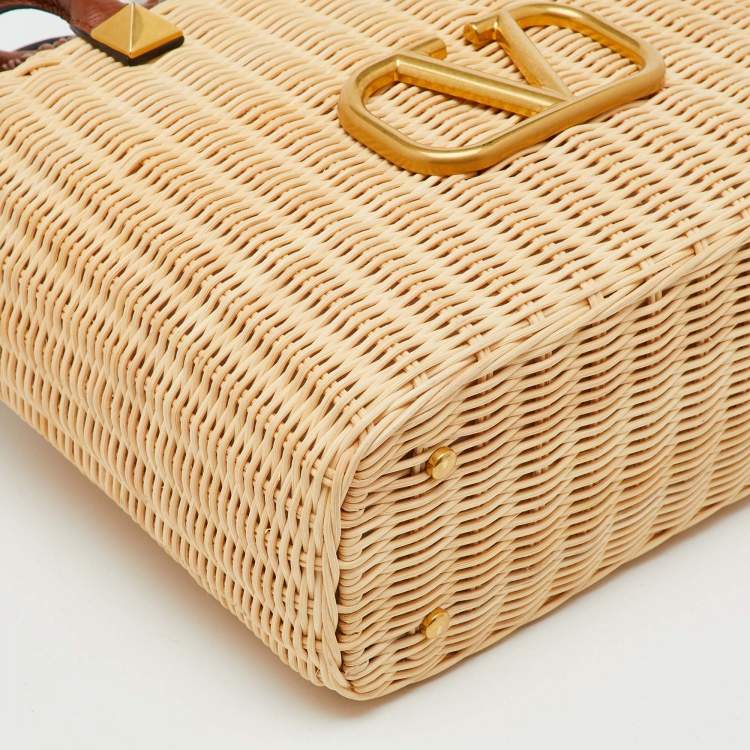 Pre Owned Valentino Beige/Brown Wicker And Leather Vlogo Signature Bucket Bag