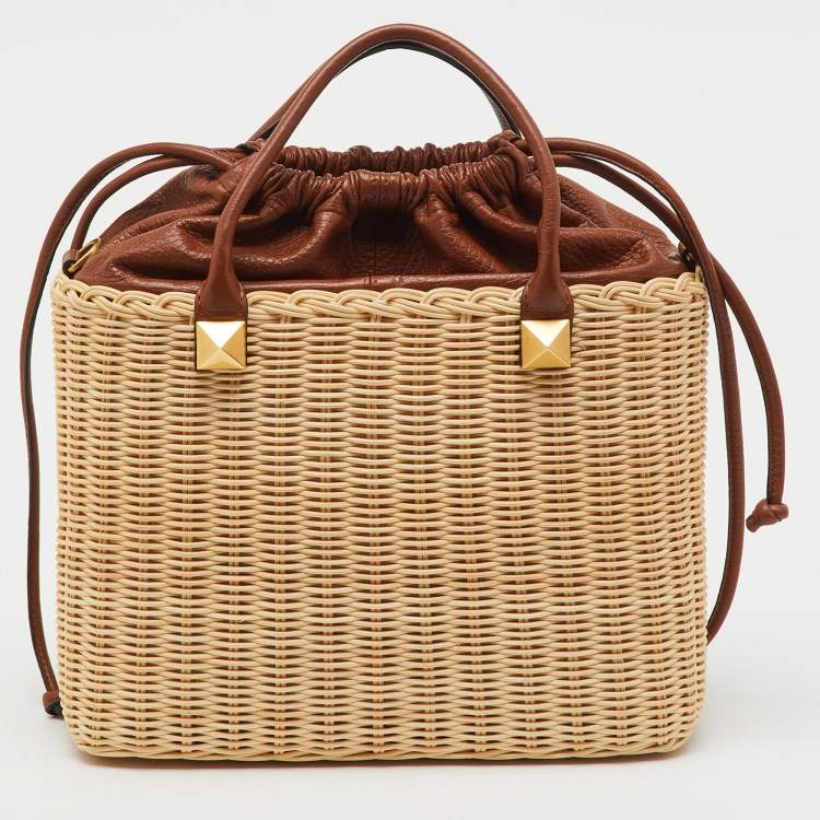 Pre Owned Valentino Beige/Brown Wicker And Leather Vlogo Signature Bucket Bag