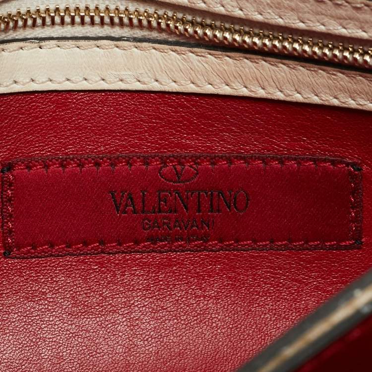 Pre Owned Valentino Off White Leather Rockstud Wristlet Clutch