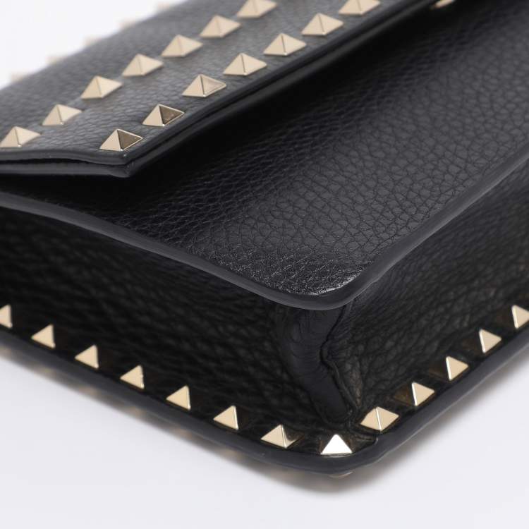 Pre Owned Valentino Black Leather Rockstud Wristlet Clutch