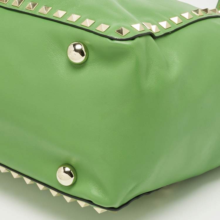 Pre Owned Valentino Green Leather Medium Rockstud Trapeze Tote