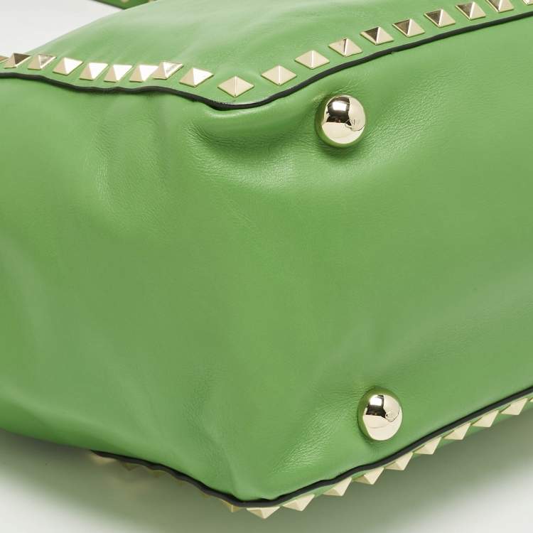 Pre Owned Valentino Green Leather Medium Rockstud Trapeze Tote