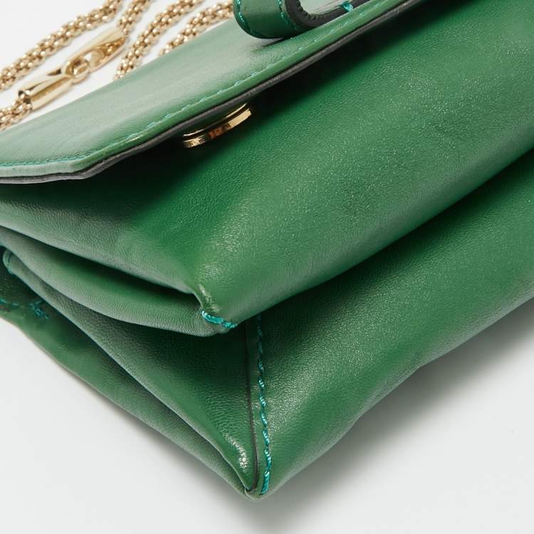 Pre Owned Valentino Green Leather Rockstud Va Va Voom Chain Clutch