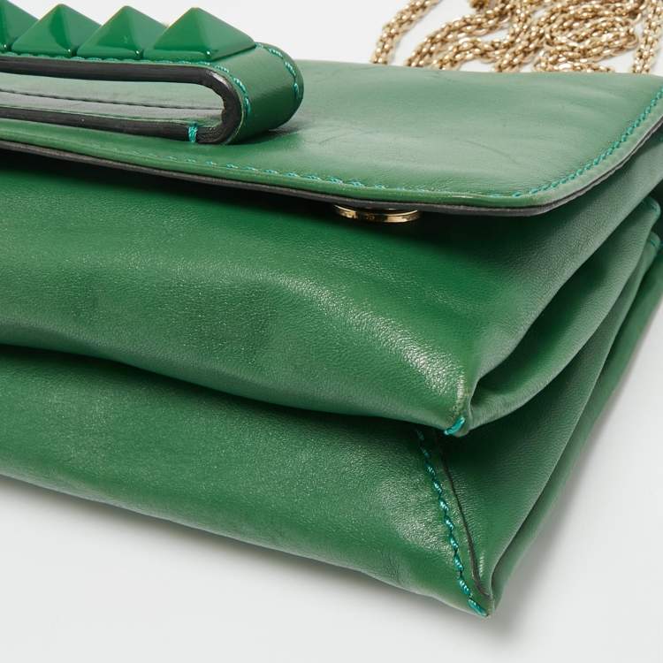 Pre Owned Valentino Green Leather Rockstud Va Va Voom Chain Clutch