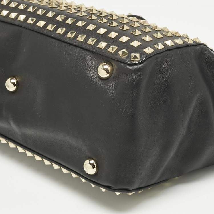 Pre Owned Valentino Black Leather Medium Rockstud Studded Trapeze Tote