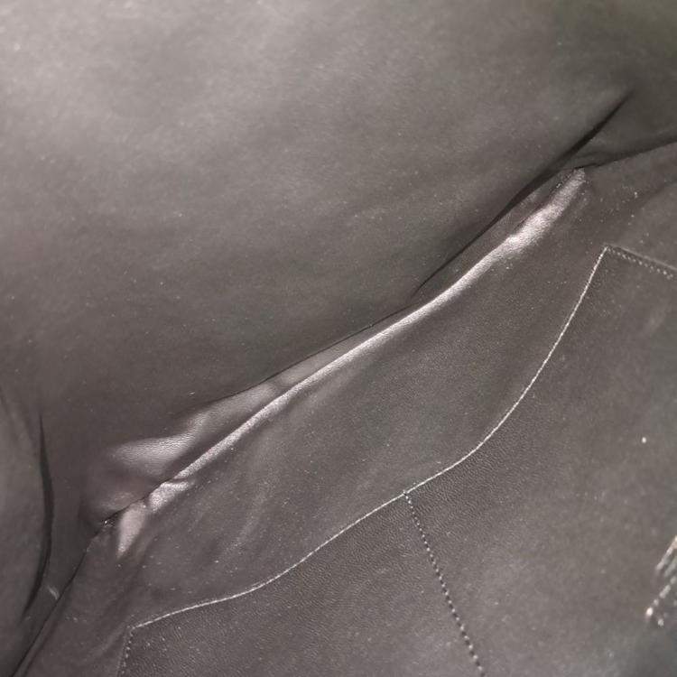 Pre Owned Valentino Black Leather Garavani crossbody bag