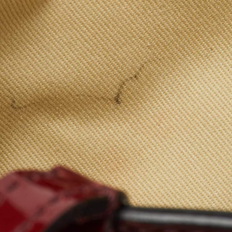 Pre Owned Valentino Dark Red Patent Leather Rockstud Shopper Tote