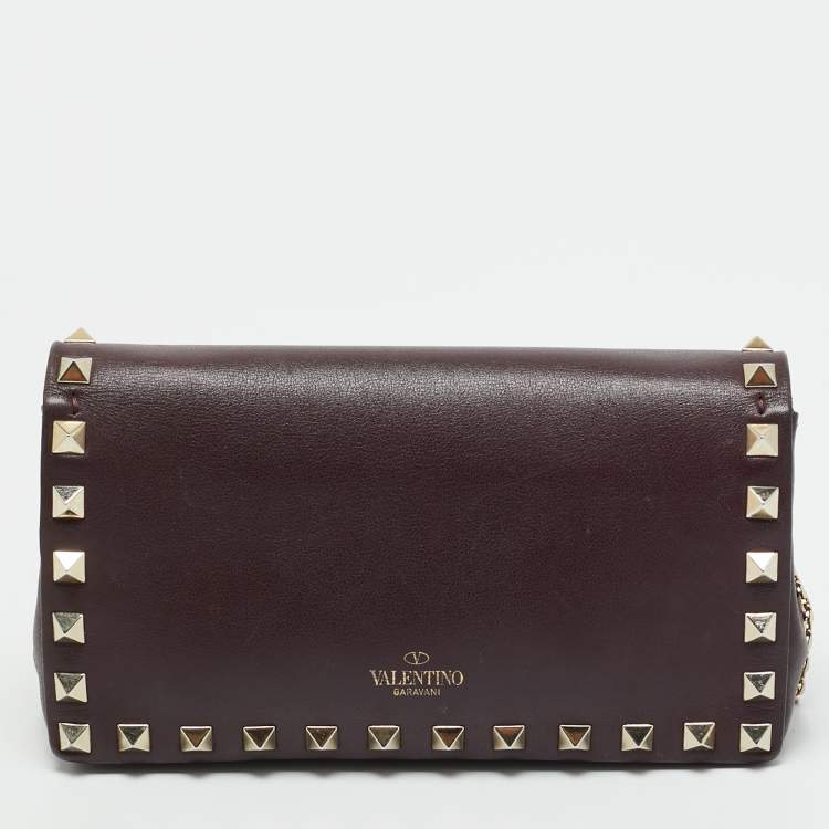 Pre Owned Valentino Burgundy Leather Rockstud Wallet On Chain