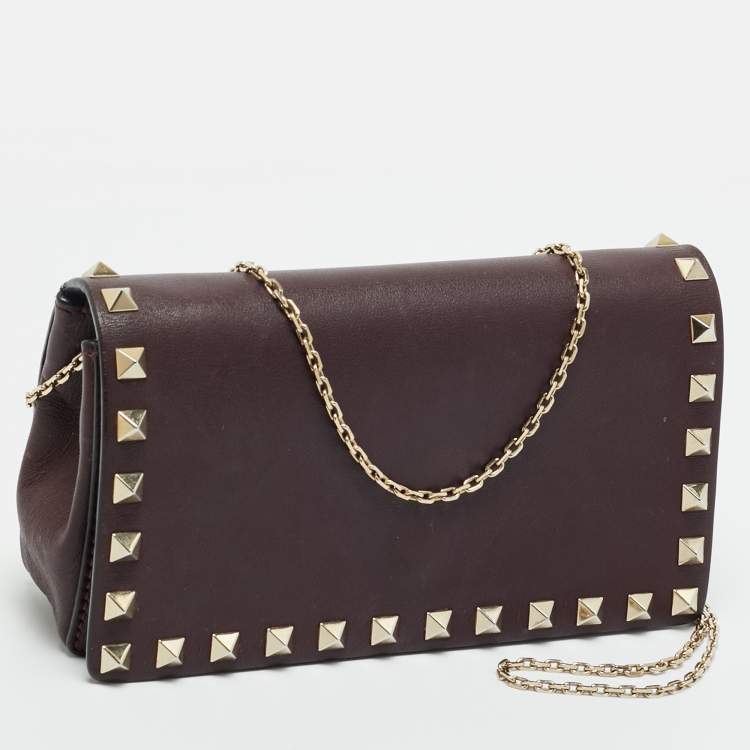 Pre Owned Valentino Burgundy Leather Rockstud Wallet On Chain