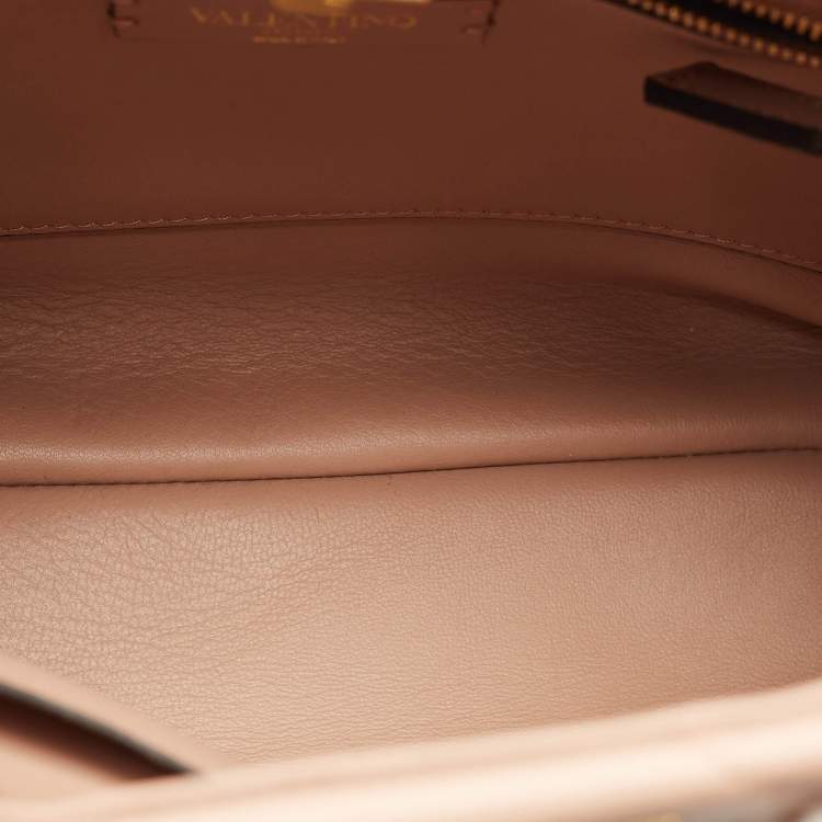 Pre Owned Valentino Dusty Pink Quilted Leather Medium Roman Stud Top Handle Bag