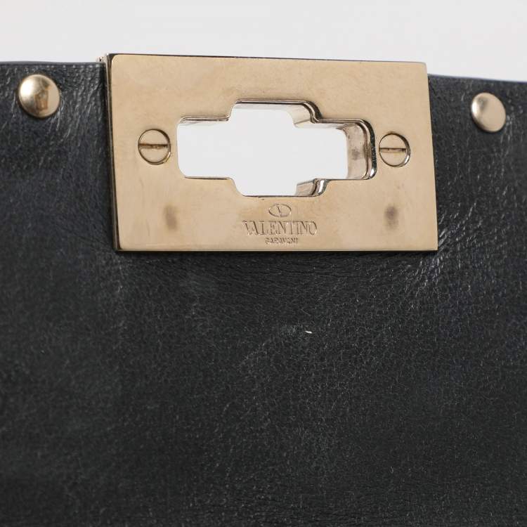 Pre Owned Valentino Black Quilted Leather Medium Rockstud Spike Top Handle Bag