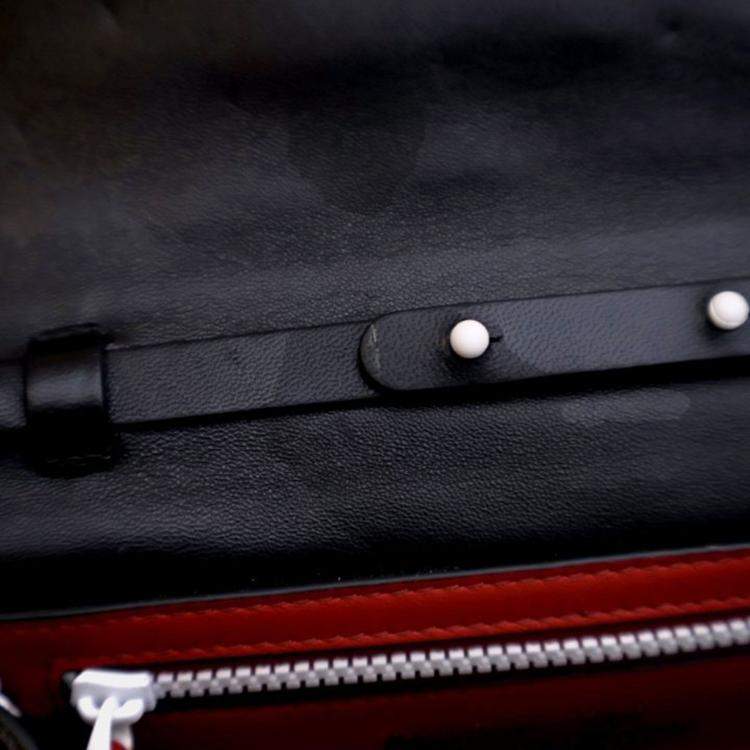 Pre Owned Valentino Lambskin Free Rockstud Spike Wallet On Chain