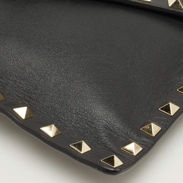 Pre Owned Valentino Black Leather Rockstud Envelope Wristlet Clutch