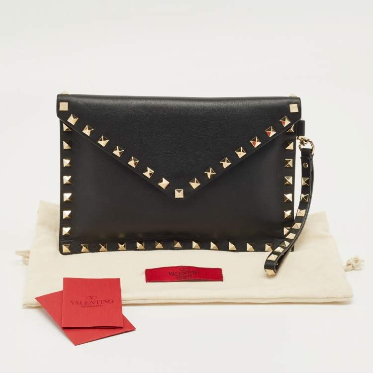 Pre Owned Valentino Black Leather Rockstud Envelope Wristlet Clutch