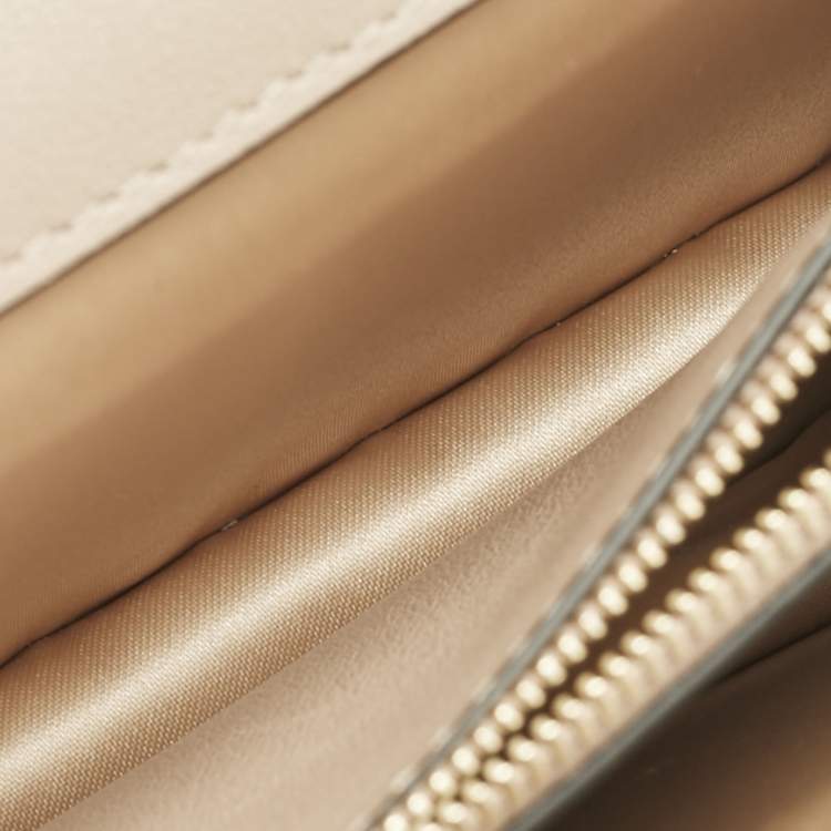 Pre Owned Valentino Beige Leather Rockstud Chain Clutch