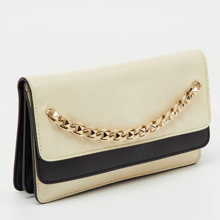 Pre Owned Valentino Cream/Black Leather Rockstud Chain Link Flap Clutch