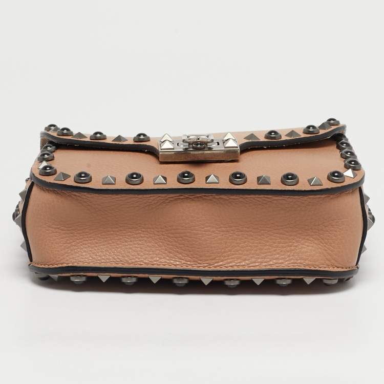 Pre Owned Valentino Nude Leather Rolling Rockstud Flap Shoulder Bag