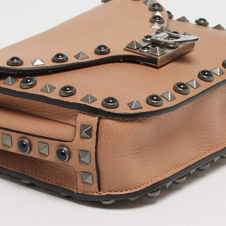 Pre Owned Valentino Nude Leather Rolling Rockstud Flap Shoulder Bag