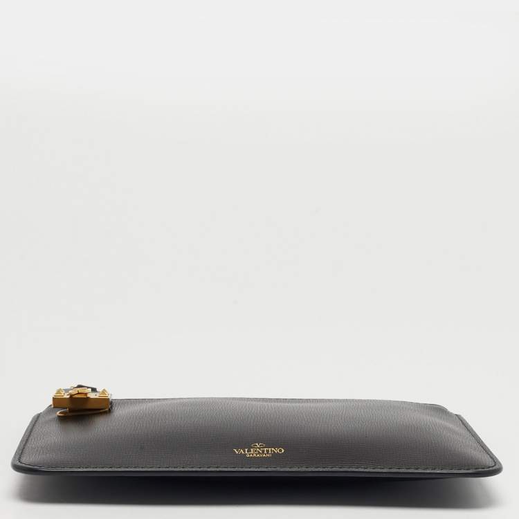 Pre Owned Valentino Black Leather Small Zip Flat Pouch