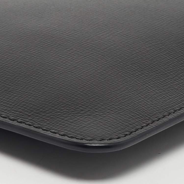 Pre Owned Valentino Black Leather Small Zip Flat Pouch