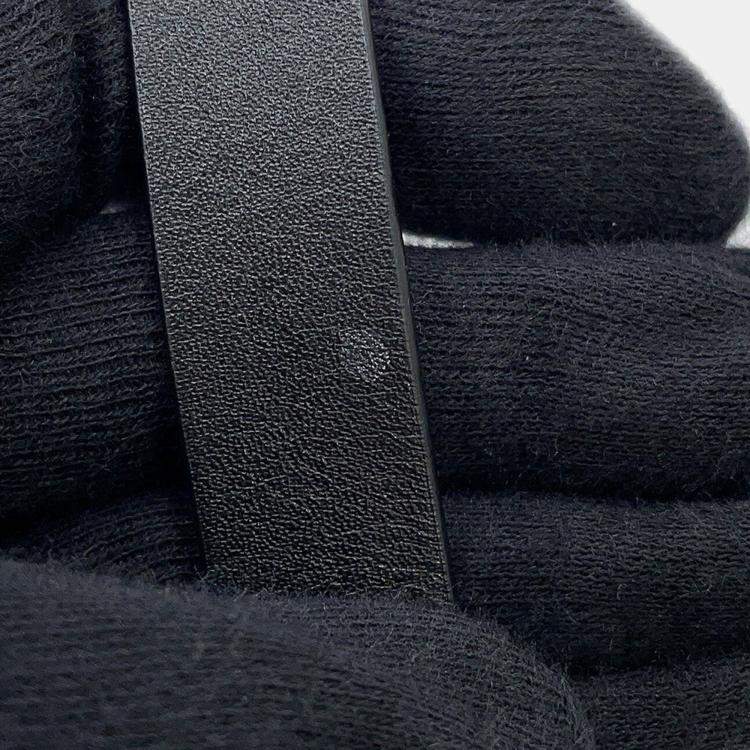 Pre Owned Valentino Garavani V Logo Walk 2-Way Bag Black Leather Size Small