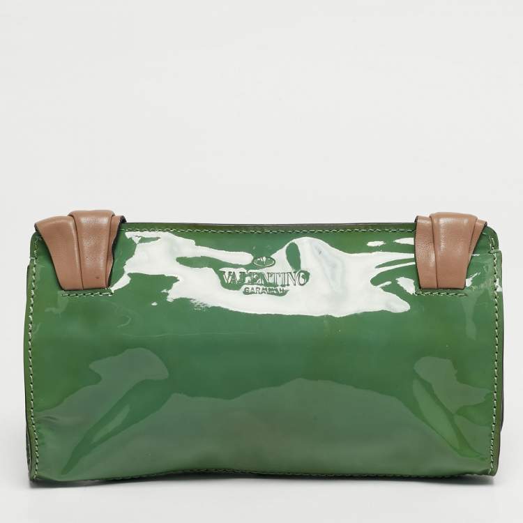 Pre Owned Valentino Green/Beige Patent Leather Bow Flap Clutch