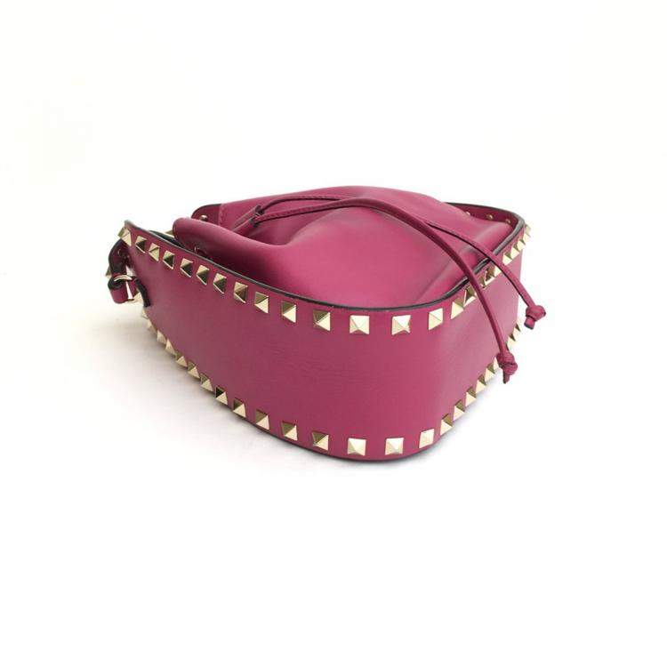 Pre Owned Valentino Garavani Rockstud Bucket Bag