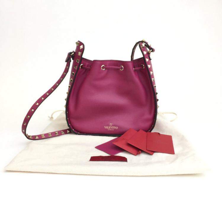Pre Owned Valentino Garavani Rockstud Bucket Bag