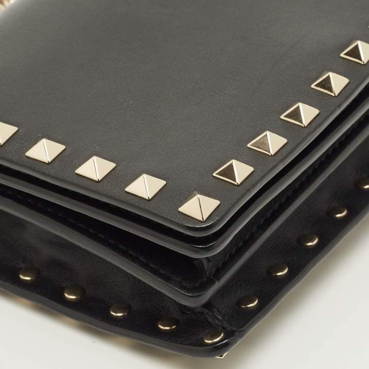 Pre Owned Valentino Rockstud Black Leather Chain Clutch