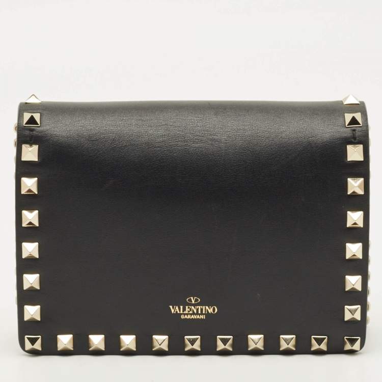 Pre Owned Valentino Rockstud Black Leather Chain Clutch