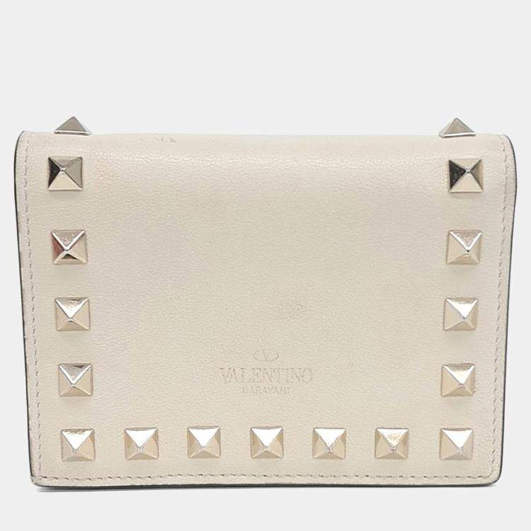 Pre Owned Valentino Beige Leather Rockstud bi-fold wallet