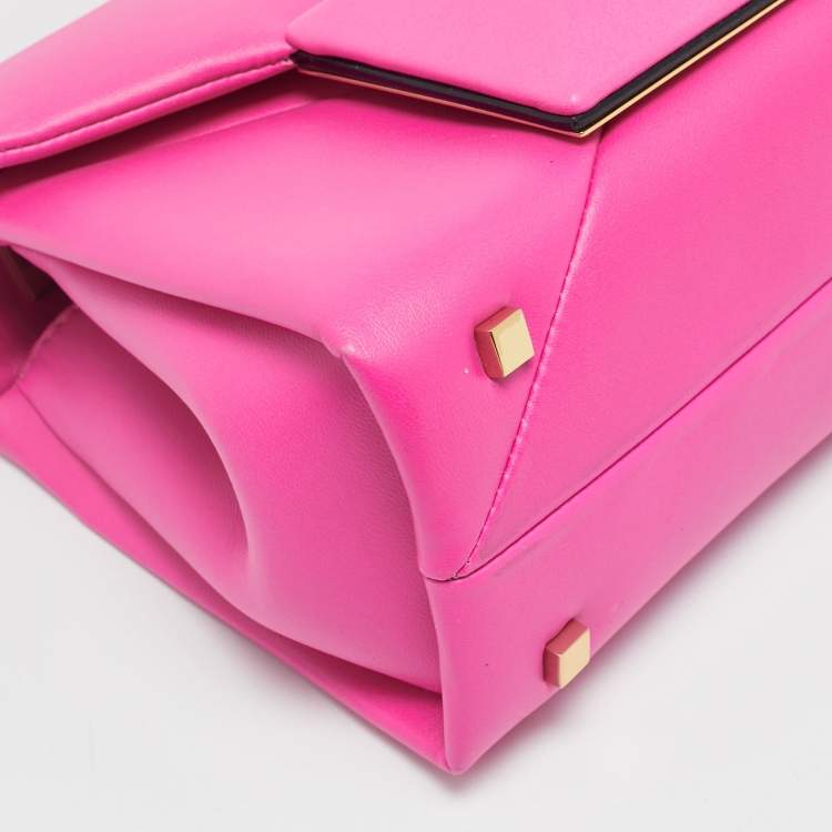 مملوكة مسبقًا Valentino One Stud Pink Leather Top Handle Bag
