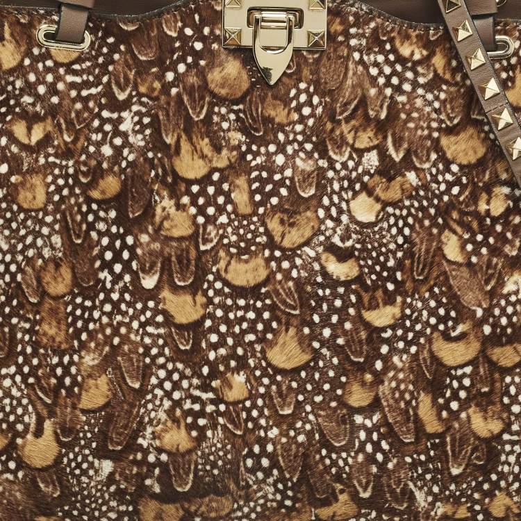 Pre Owned Valentino Rockstud Trapeze Brown Feather Print Calf Hair and Leather Tote