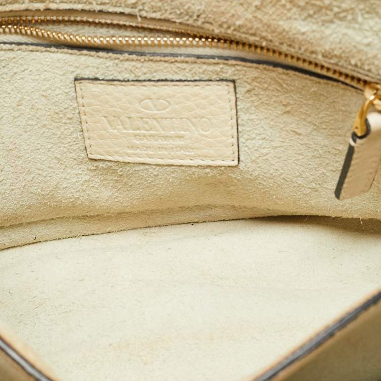 مملوكة مسبقًا Valentino B-Rockstud Medium Cream Leather Shoulder Bag