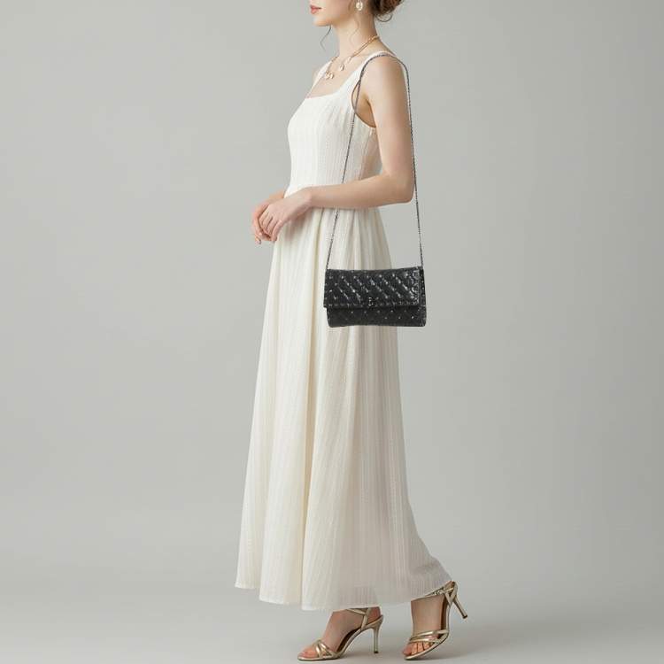 Pre Owned Valentino Rockstud Spike Black Quilted Leather Crossbody Clutch