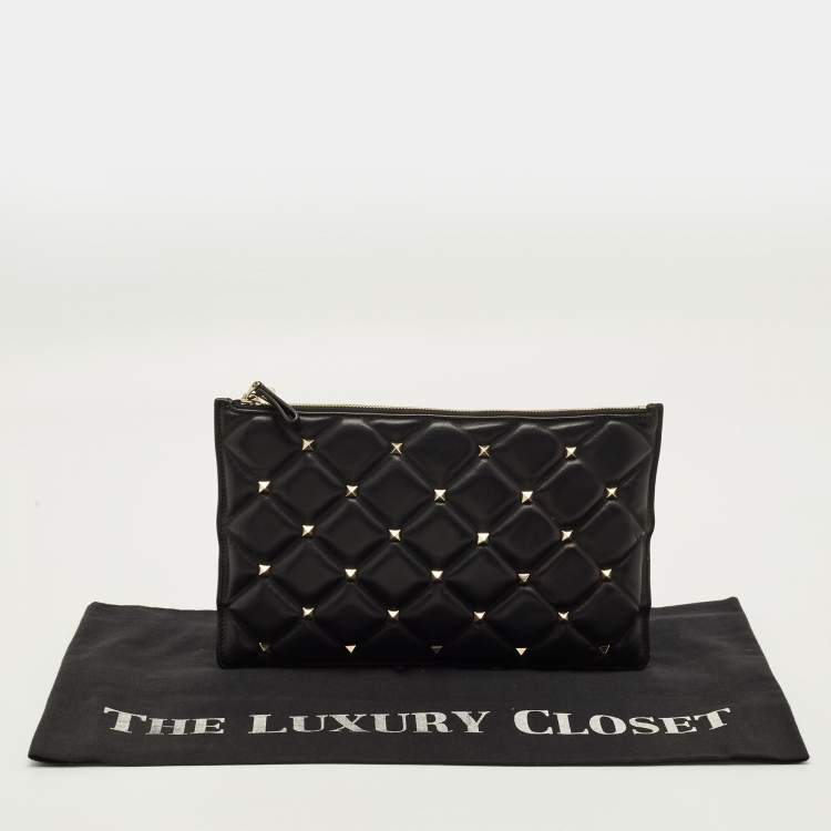 Pre Owned حقيبة كلتش فالنتينو روكستاد سبايك منفخة مبطنة جلد أسود