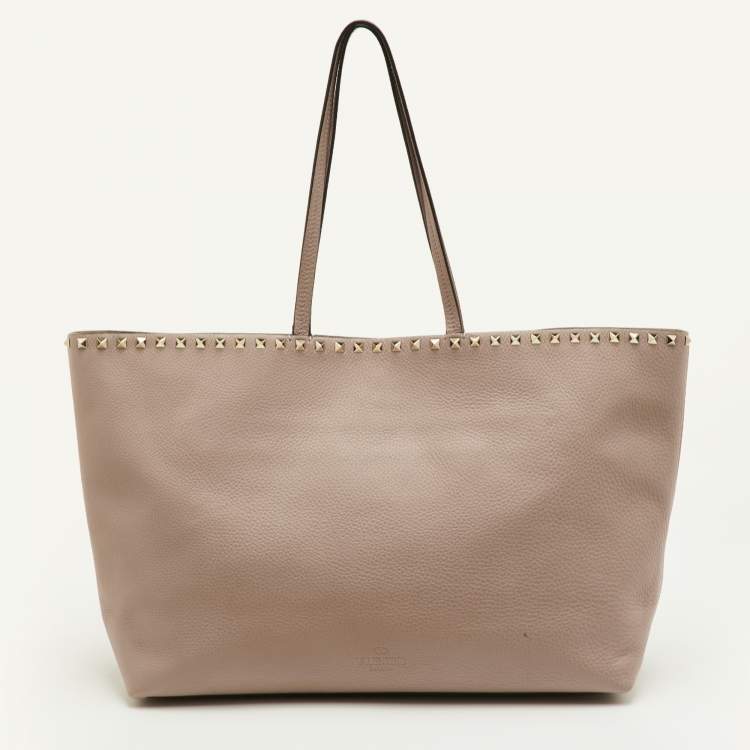 Pre Owned Valentino Rockstud Beige Leather Shopper Tote