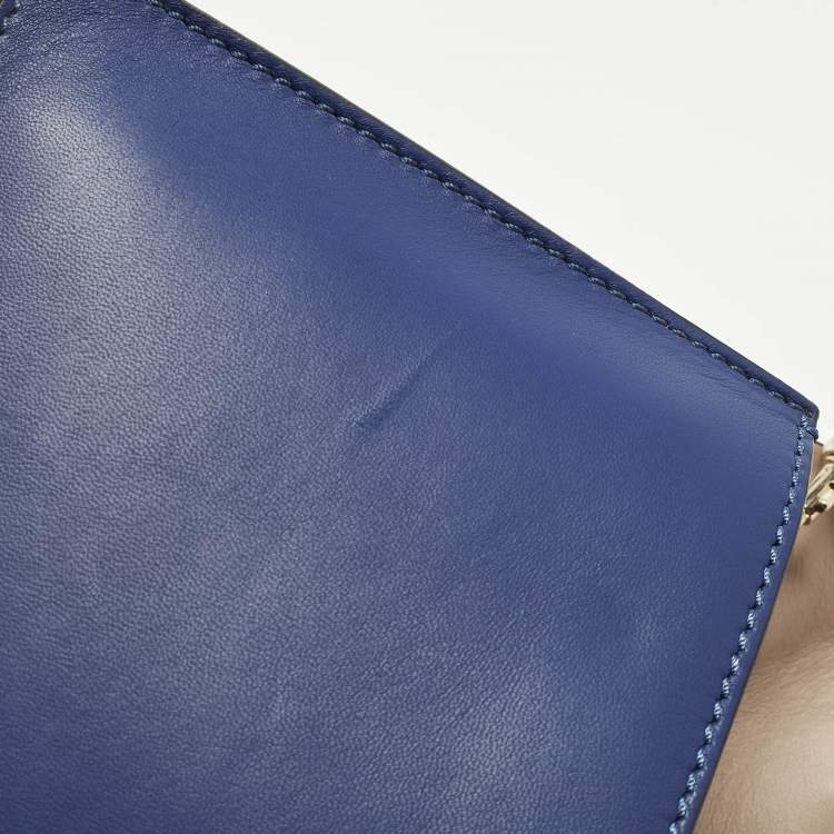 مملوكة مسبقًا Valentino Rockstud Flap Dark Blue Leather Wristlet Clutch