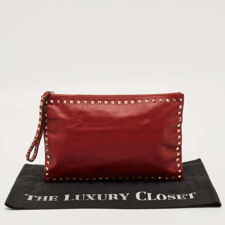 Pre Owned Valentino Rockstud Oversized Red Leather Wristlet Zip Pouch