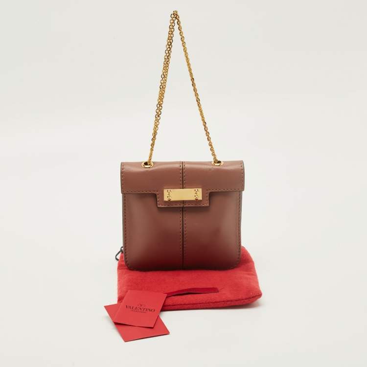 مملوكة مسبقًا Valentino Old Rose Leather Chain Clutch