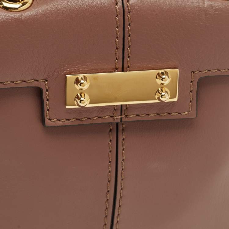 مملوكة مسبقًا Valentino Old Rose Leather Chain Clutch