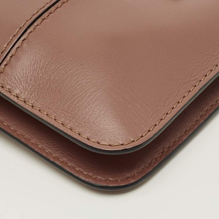 مملوكة مسبقًا Valentino Old Rose Leather Chain Clutch